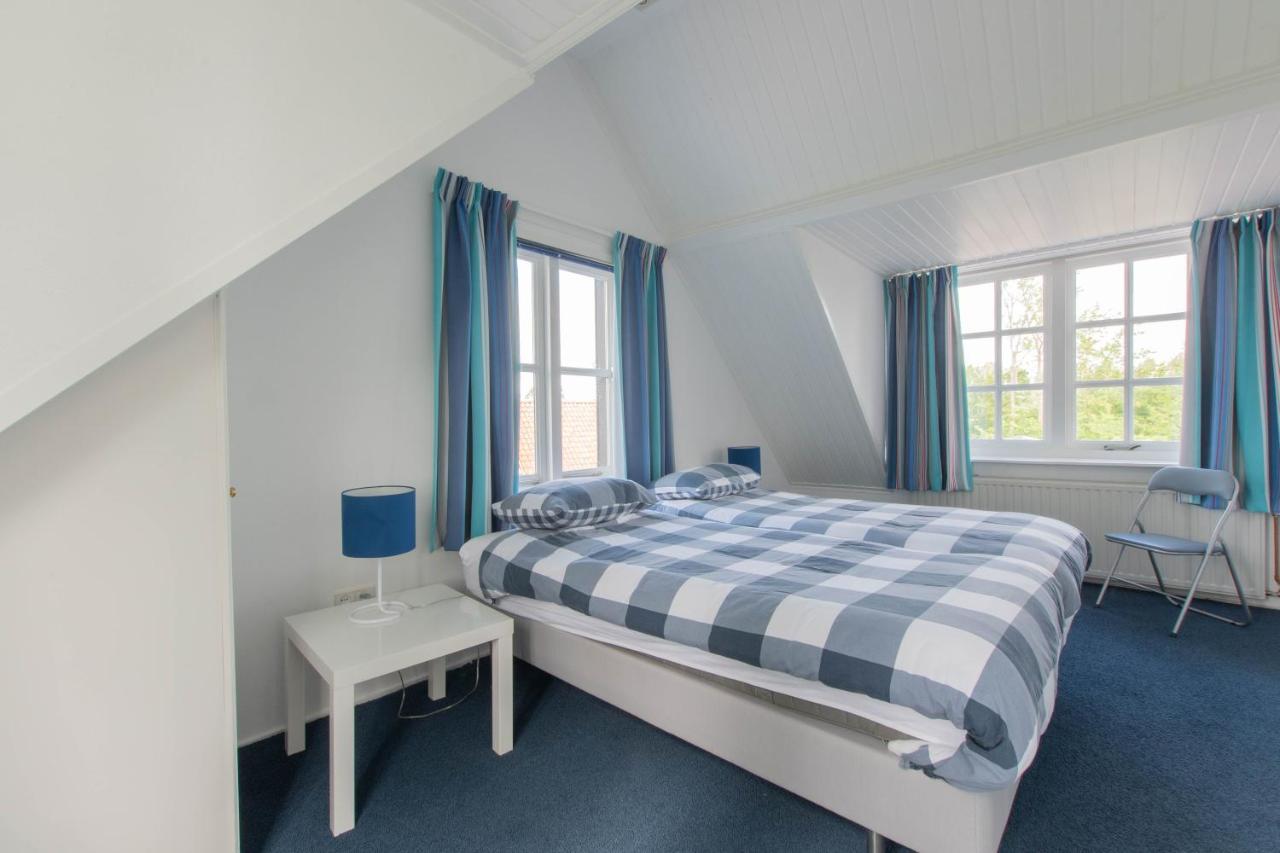 Prachtig Gelegen Vrijstaand Landhuis Hansweert Bagian luar foto
