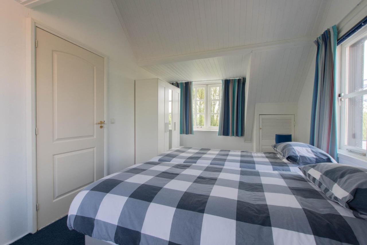 Prachtig Gelegen Vrijstaand Landhuis Hansweert Bagian luar foto