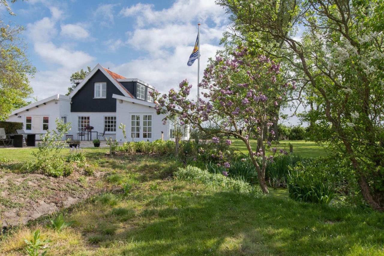 Prachtig Gelegen Vrijstaand Landhuis Hansweert Bagian luar foto