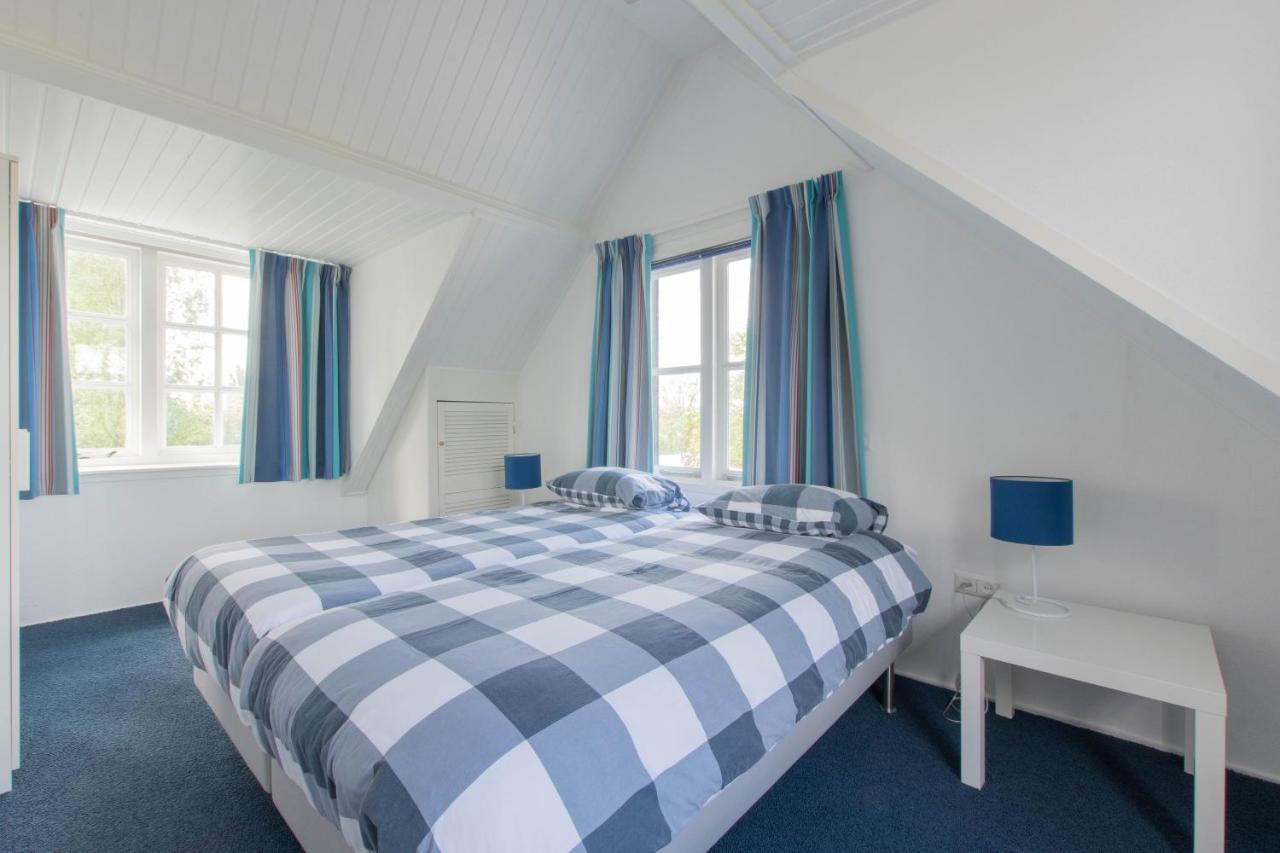Prachtig Gelegen Vrijstaand Landhuis Hansweert Bagian luar foto